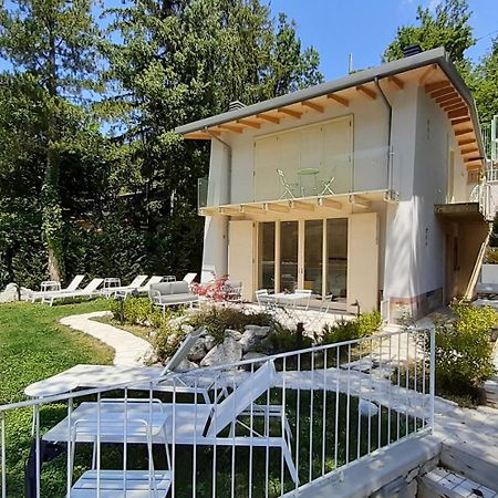 La Presentosa Sul Lago Villalago Bagian luar foto
